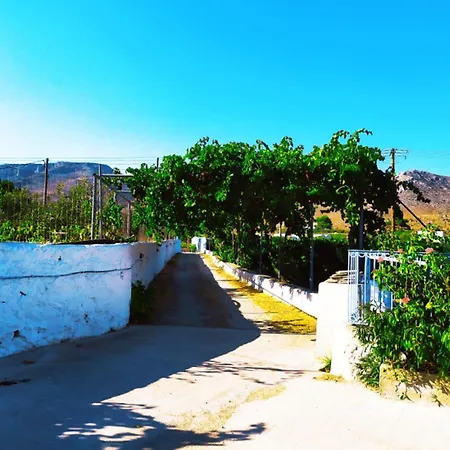 House With One Bedroom In Kalymnos With Wonderful Mountain View Enclosed Garden And Wifi 2 Km From The Beach Kálymnos